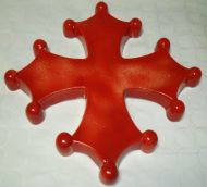 croix occitane pleine  diamètre 48 émaillé rouge
