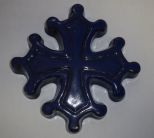 croix occitane diamètre 14.5 avec boules en relief bleu émaillé
